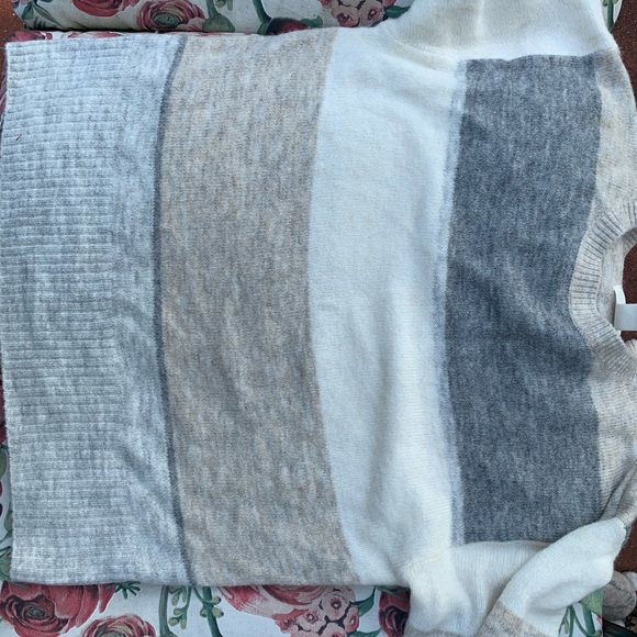 H&M Color block Striped sweater size XS - Picture 4 of 5